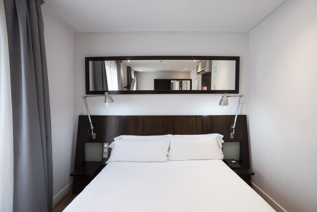 Hotel817