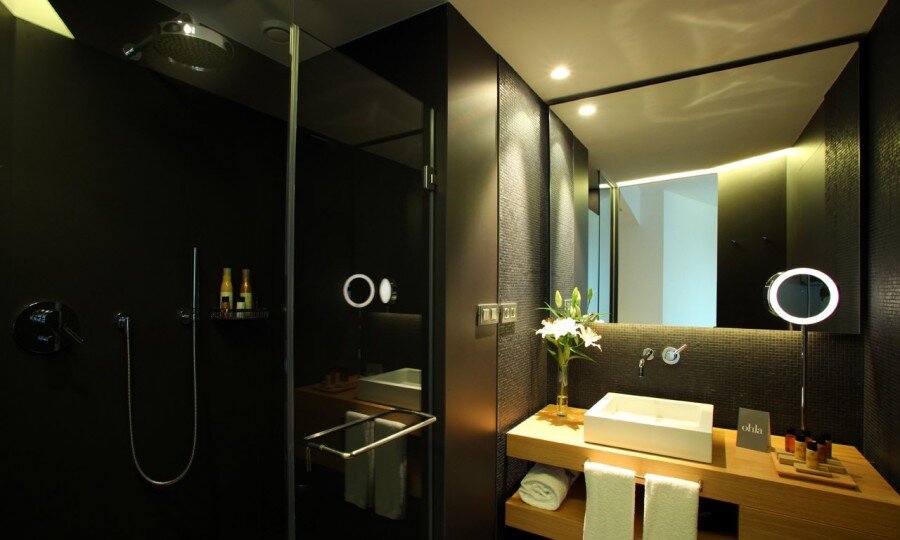 Hotel695