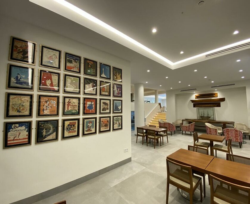 Hotel775