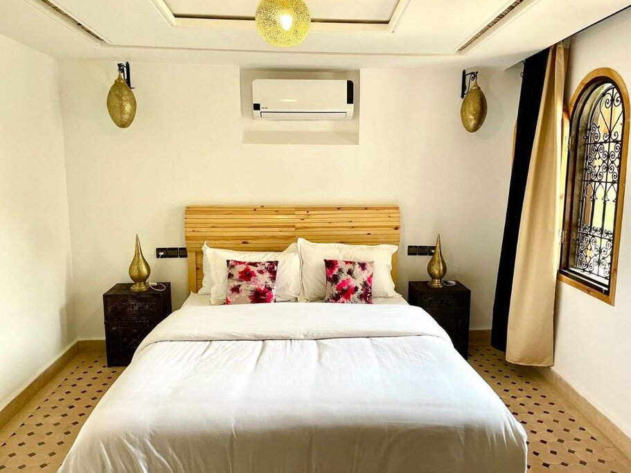 Hotel64