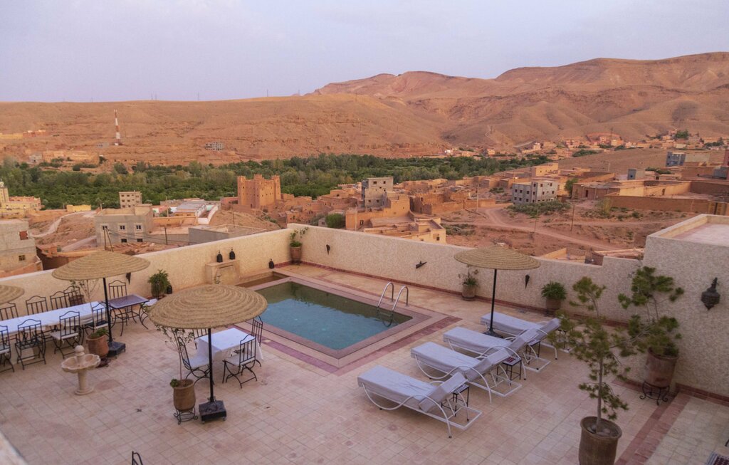Hotel103
