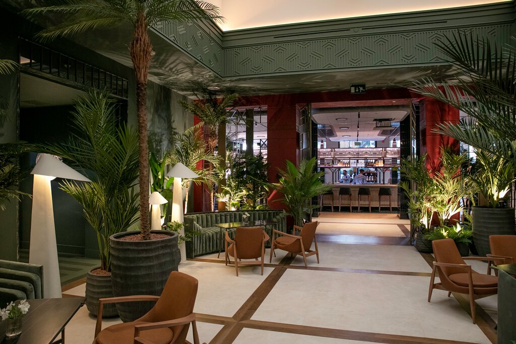 Hotel696