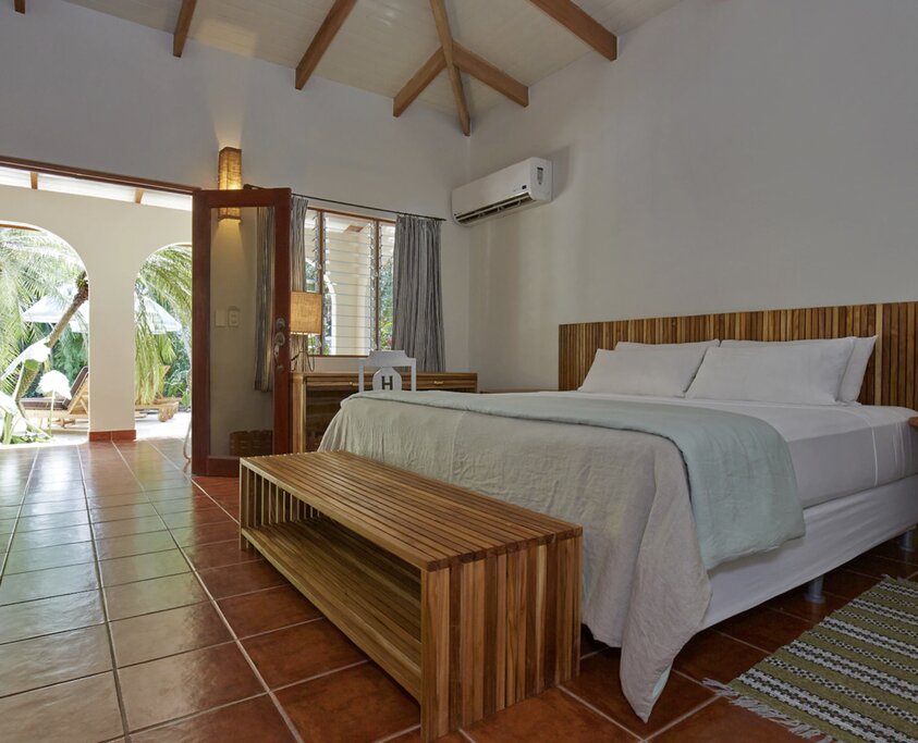 Hotel295