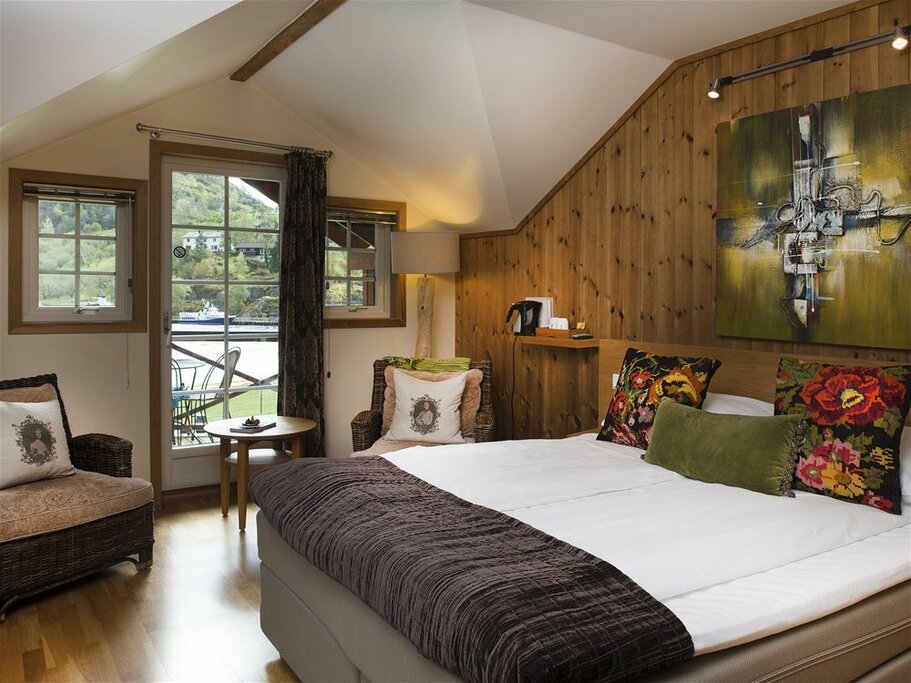 Hotel369