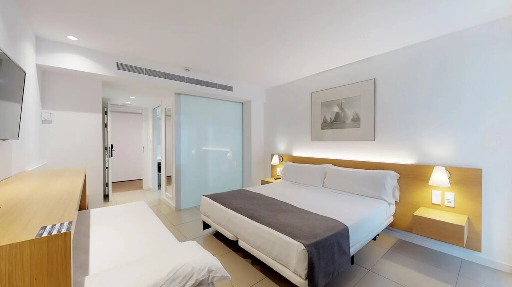 Hotel819