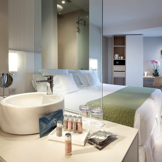 Hotel766