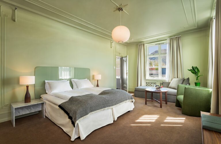 Hotel386