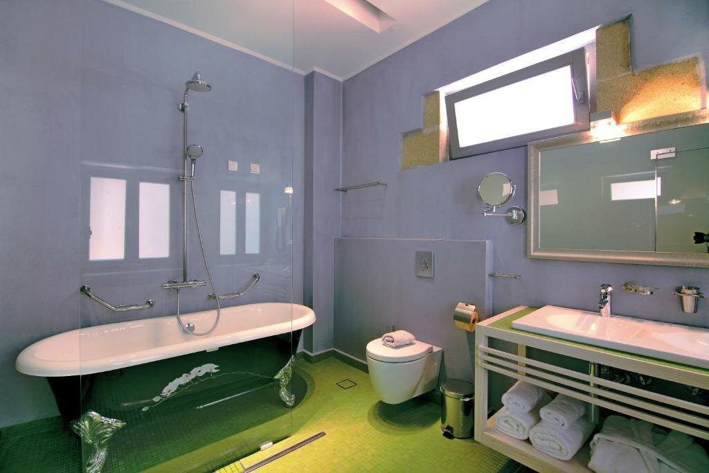 Hotel599