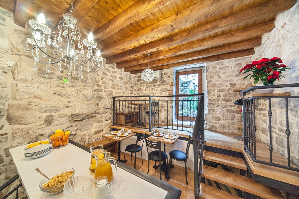 Hotel1368