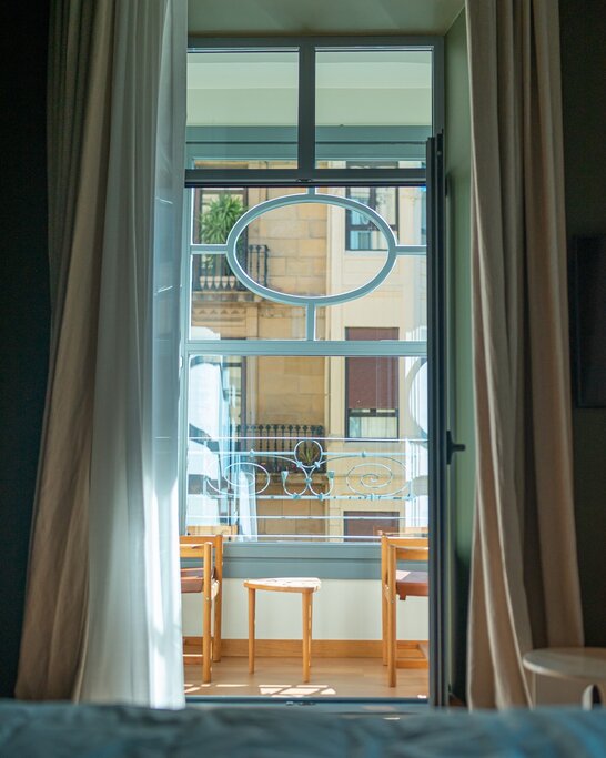 Hotel893