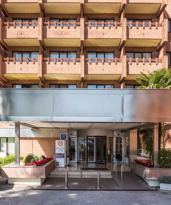 Hotel823