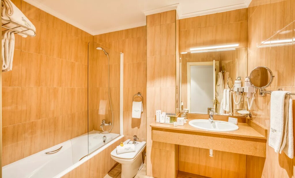 Hotel837