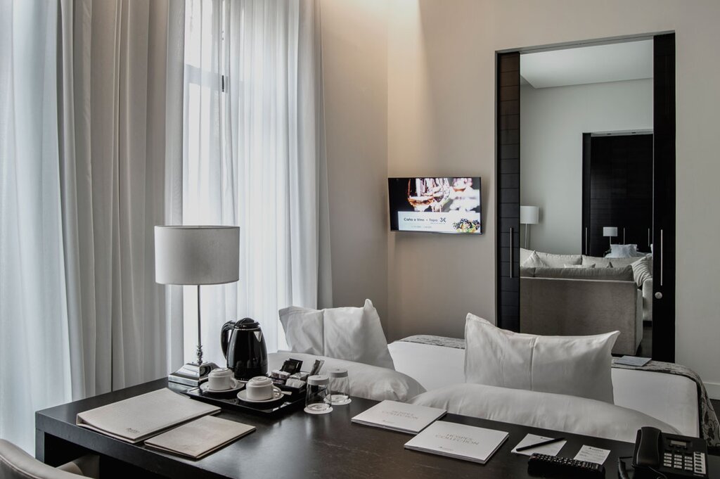 Hotel786