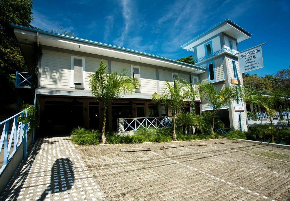 Hotel182