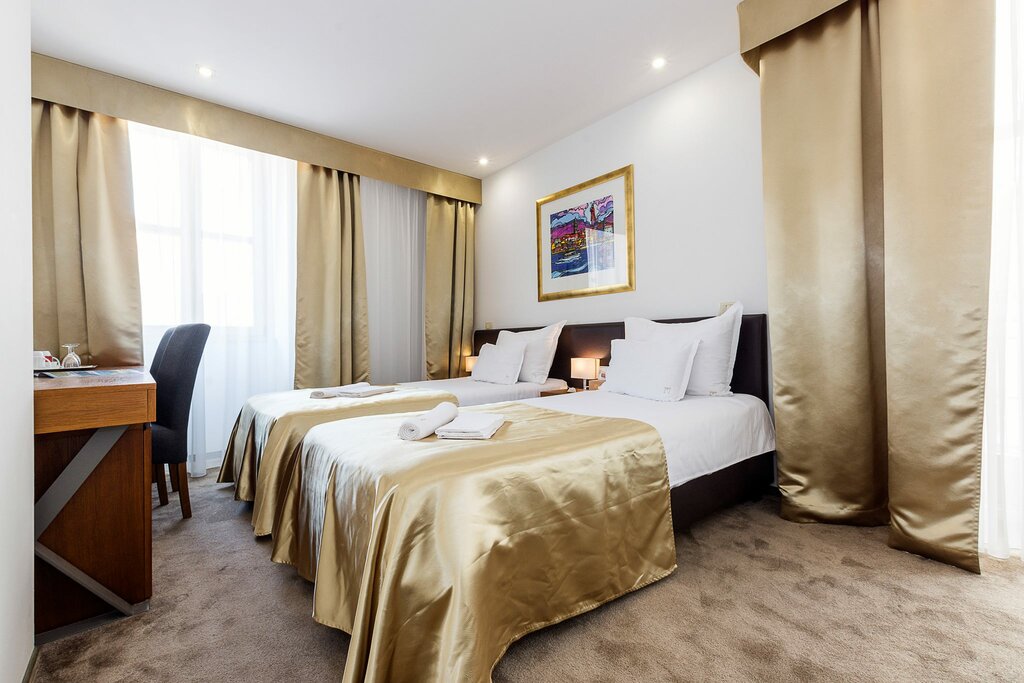 Hotel1348