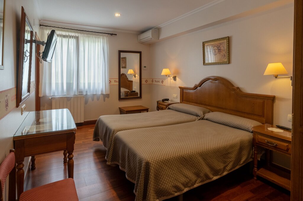 Hotel898