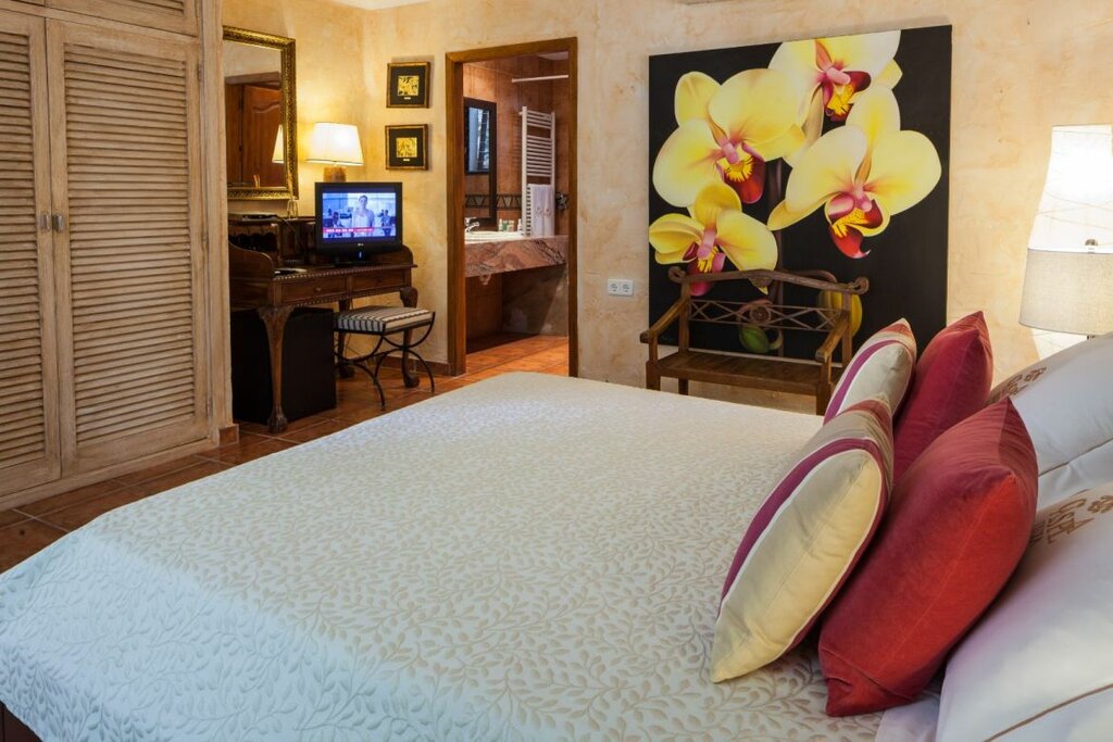 Hotel1099