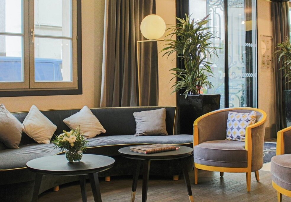 Hotel1300