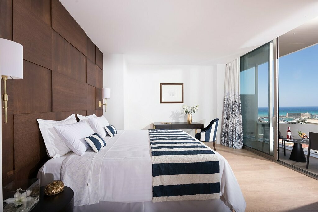 Hotel563