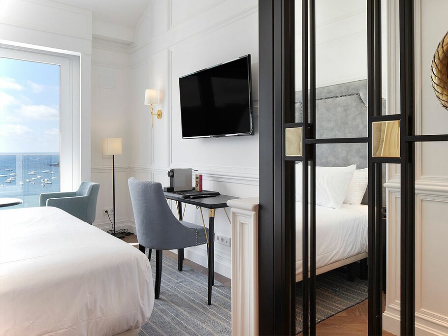 Hotel733