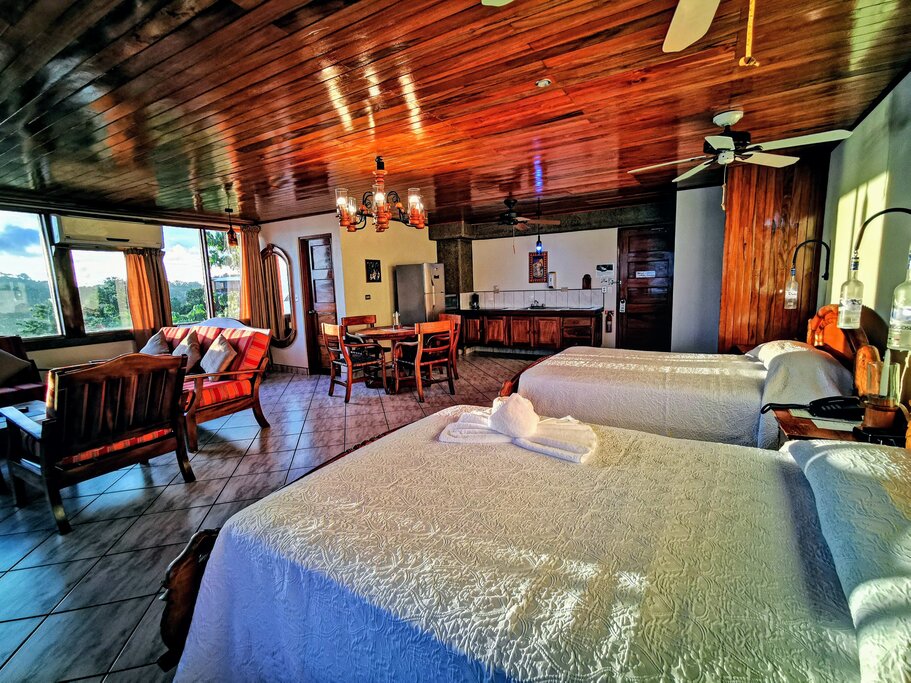 Hotel183