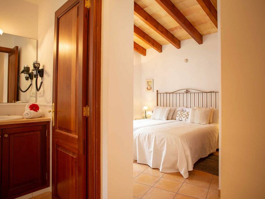 Hotel734