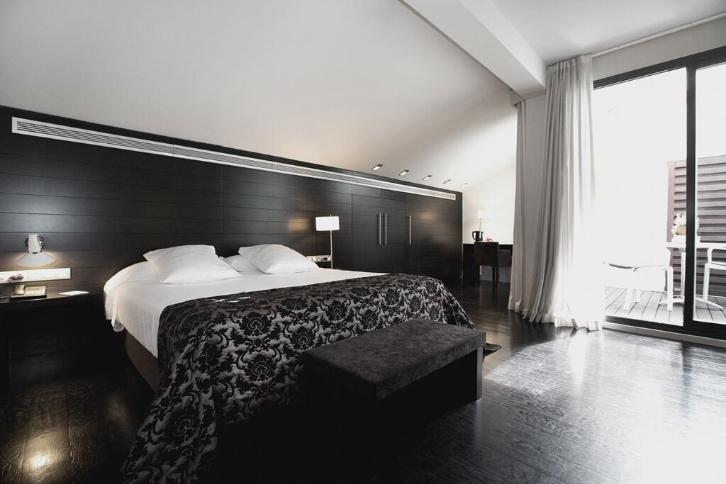Hotel786