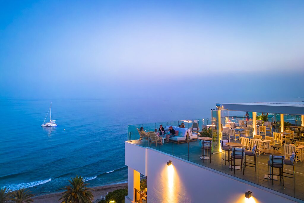 Hotel956