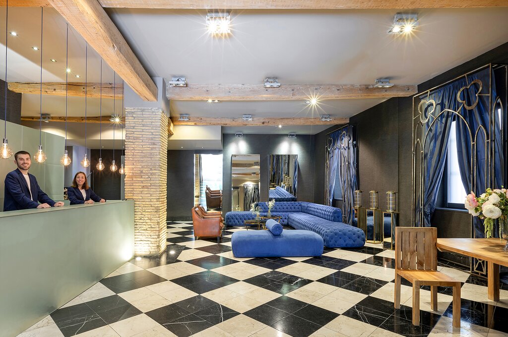 Hotel779