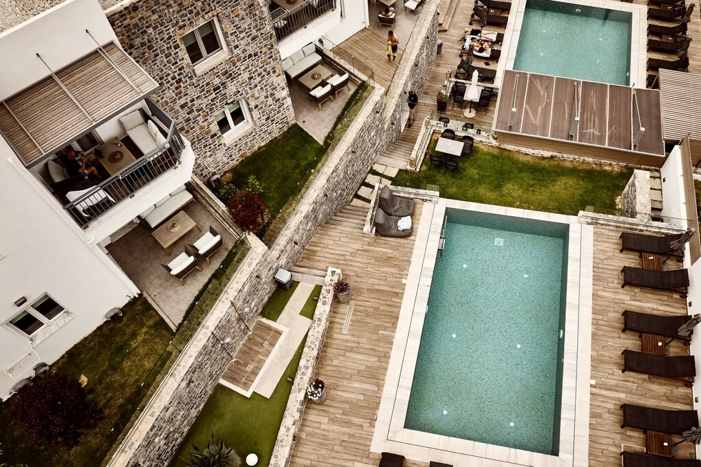 Hotel632