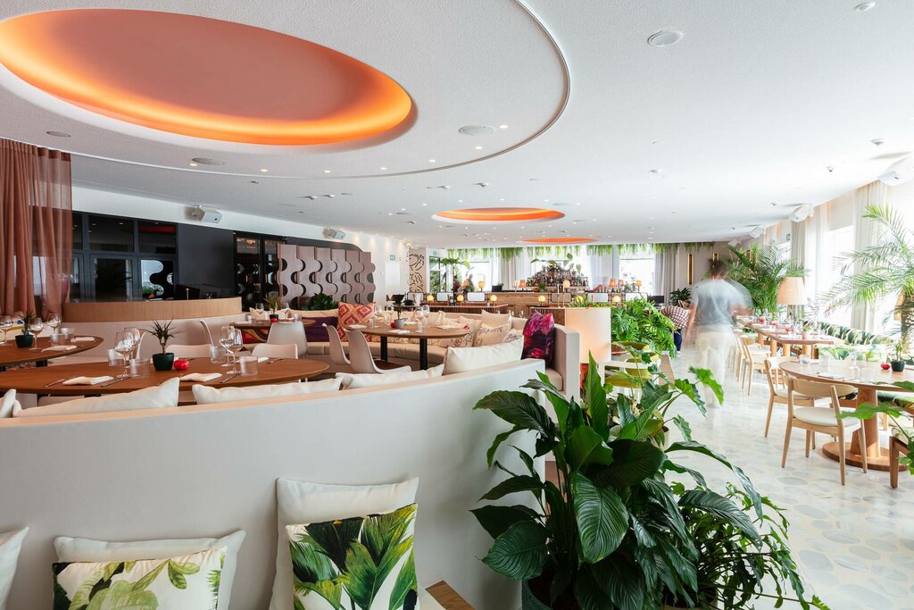 Hotel932