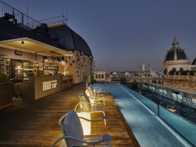 Hotel695