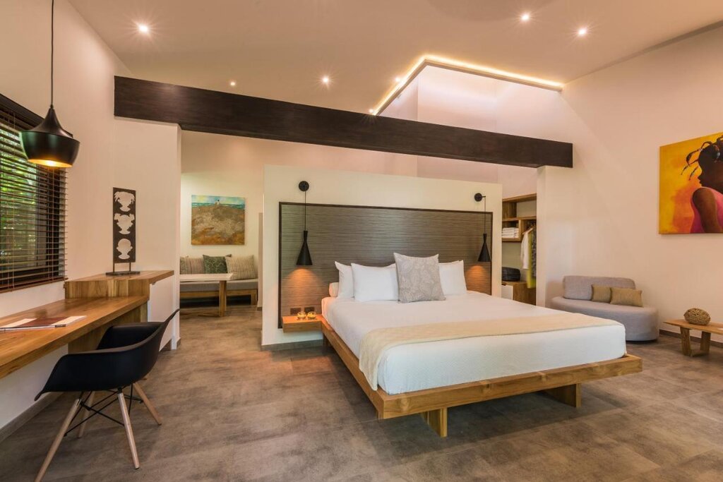 Hotel193