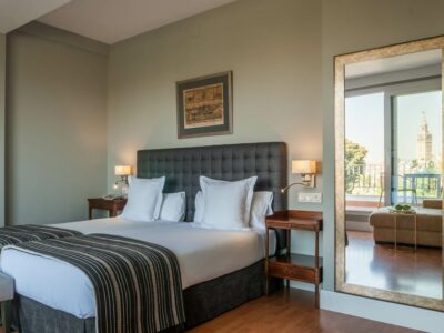 Hotel775