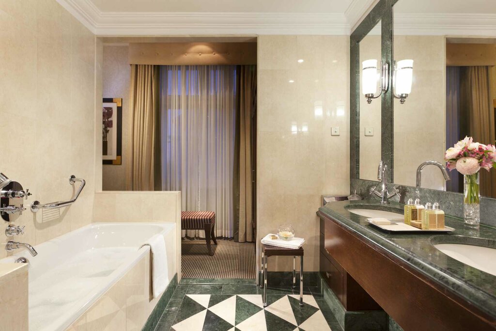 Hotel1332