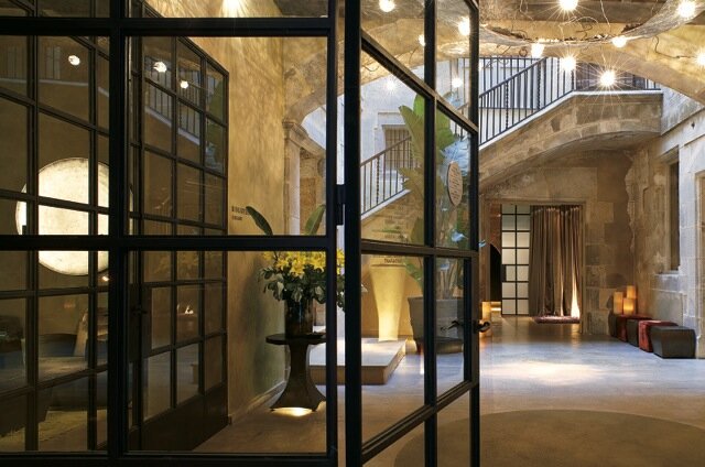 Hotel758