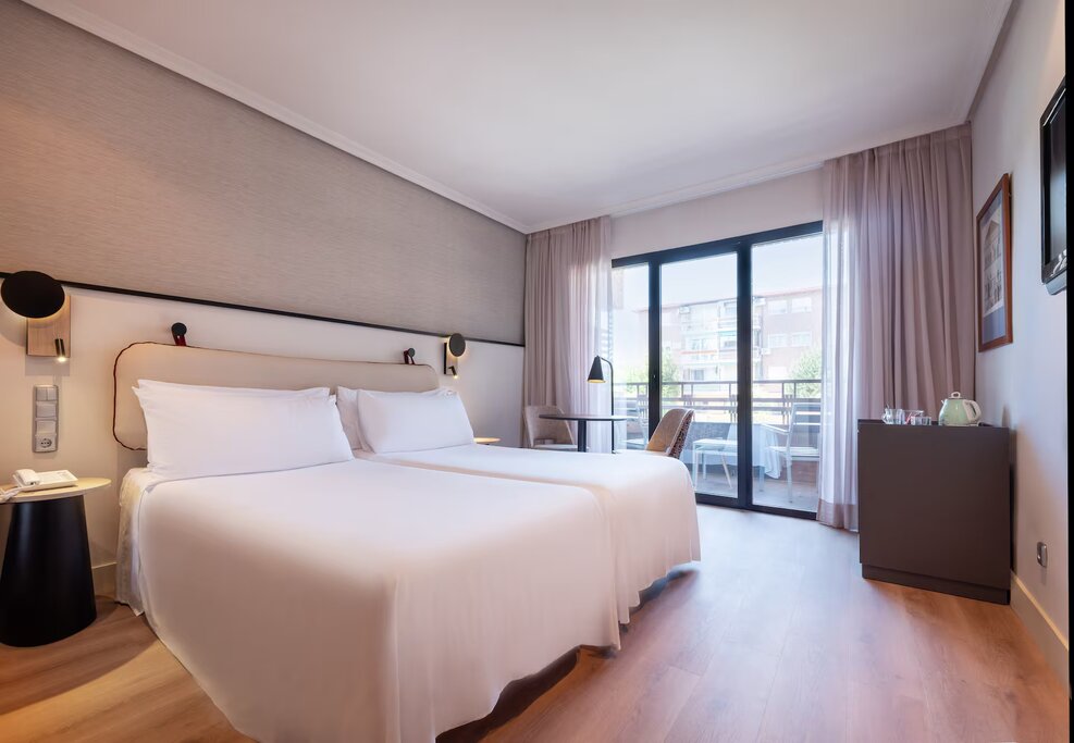 Hotel823