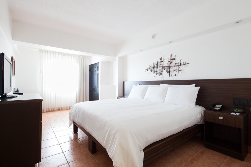 Hotel225