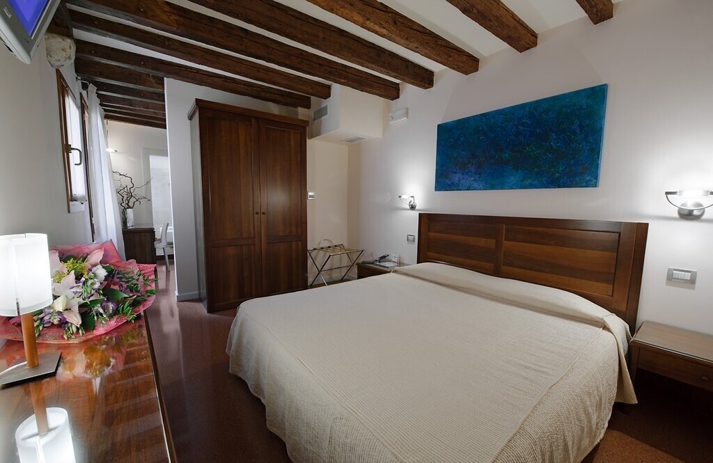 Hotel14