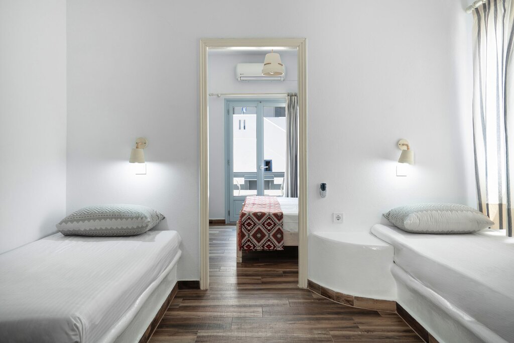 Hotel472