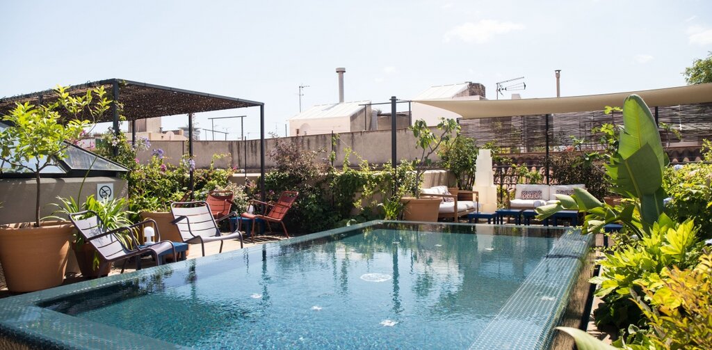 Hotel758