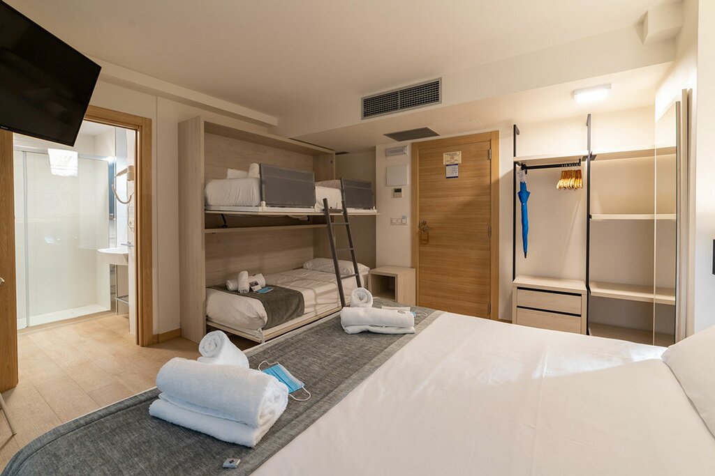 Hotel870