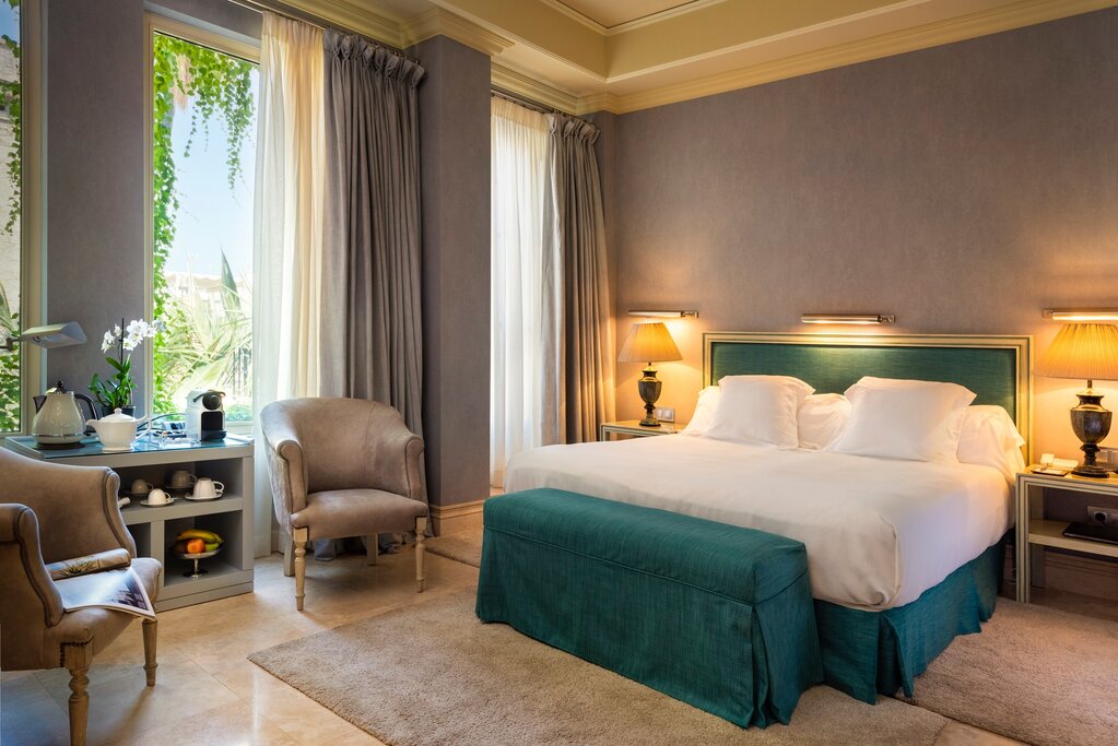 Hotel675