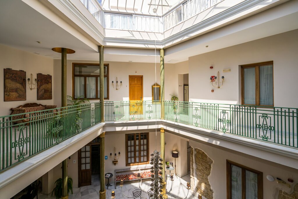 Hotel811
