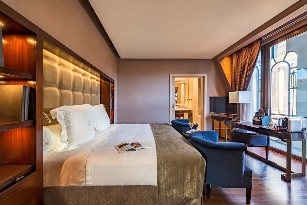 Hotel975