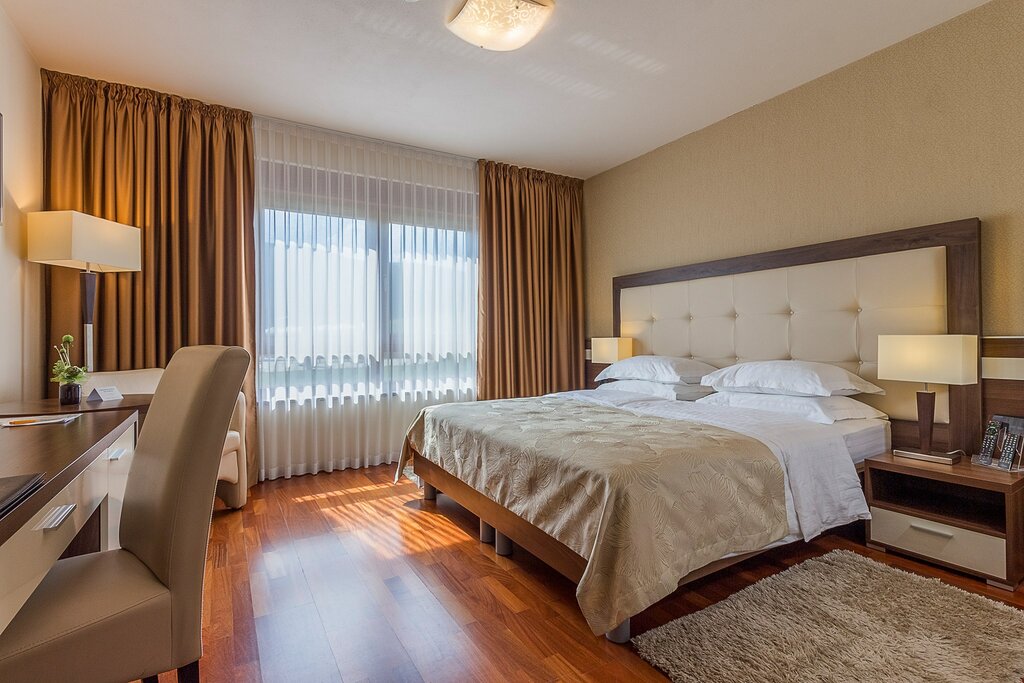 Hotel1330