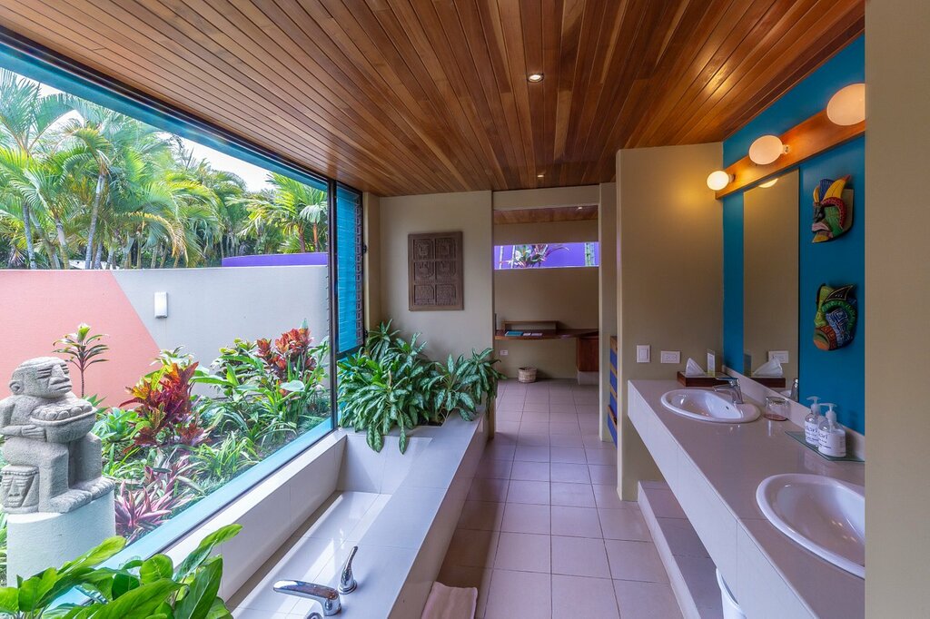 Hotel270