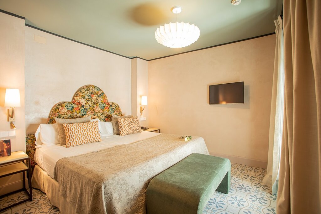 Hotel765