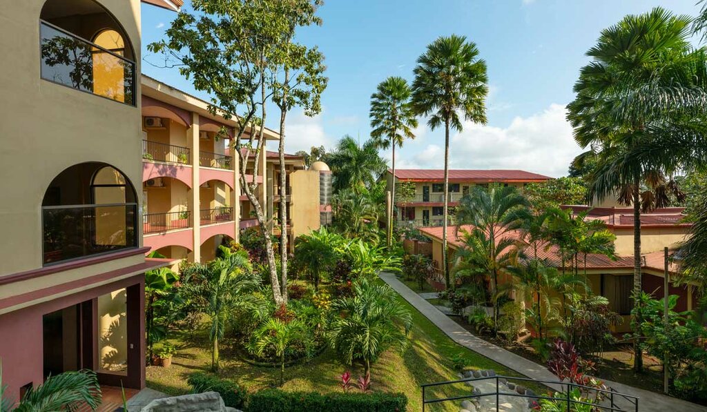 Hotel236