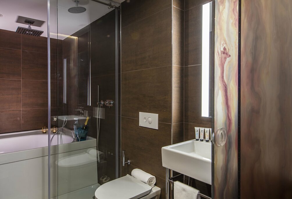 Hotel969